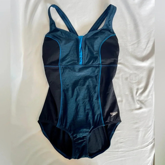 Speedo Women's One Piece Swimsuit - Picture 1 of 6